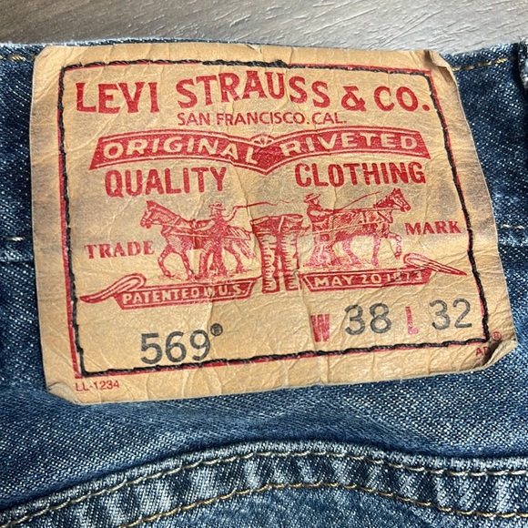 Men’s Levi jeans - Picture 3 of 5